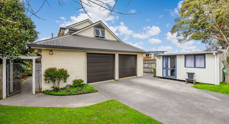  at 32 Evans Road, Weymouth, Manukau City, Auckland