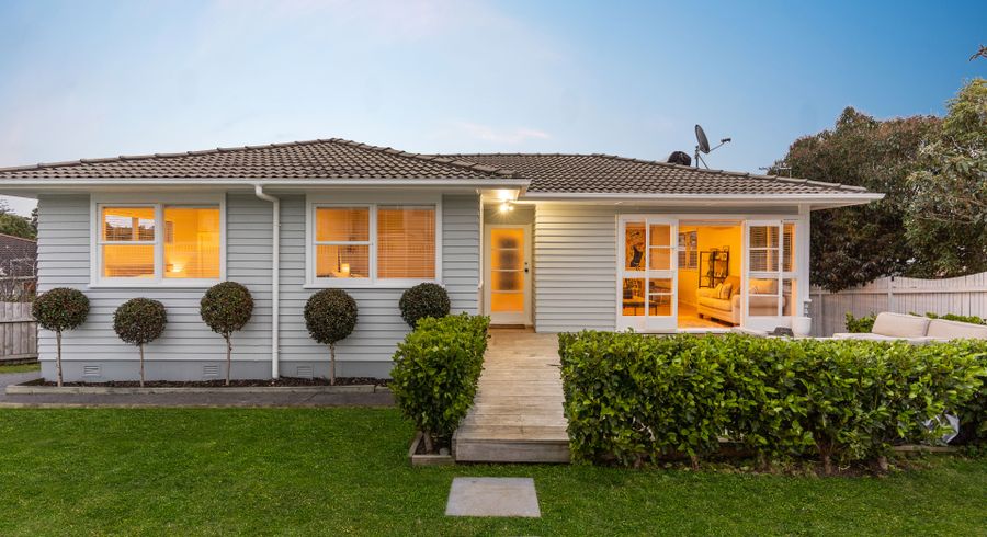  at 71 Hellyers Street, Birkdale, Auckland