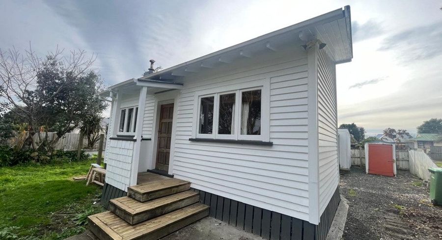  at 15 Orchard Place, Avondale, Auckland City, Auckland