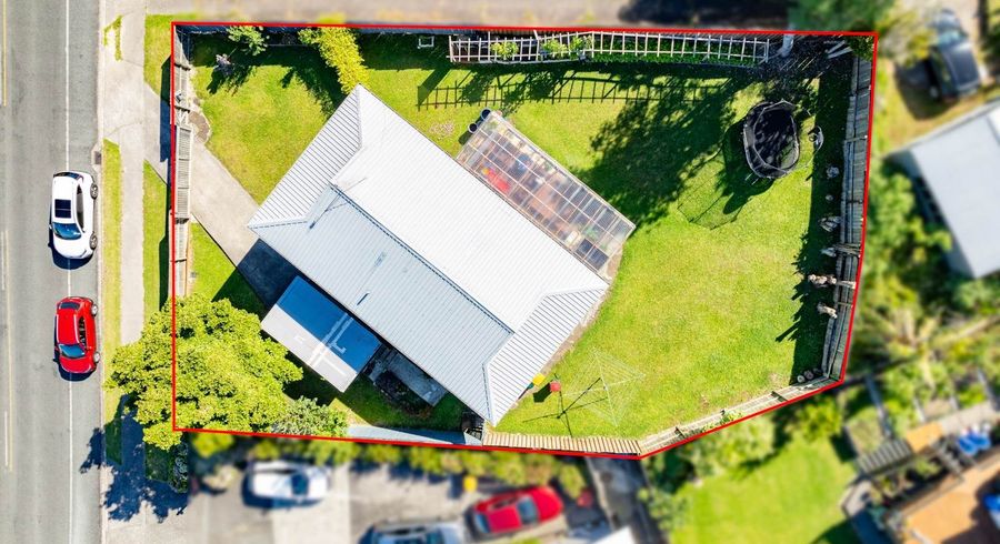  at 84 Oreil Avenue, West Harbour, Auckland