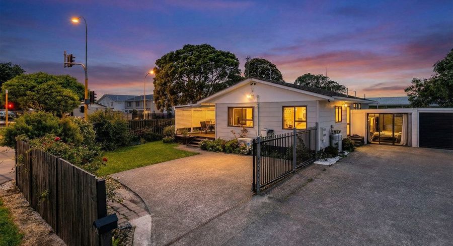  at 1/2 Burundi Avenue, Clendon Park, Manukau City, Auckland