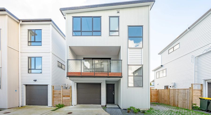  at 2/46 Cockayne Crescent, Sunnynook, North Shore City, Auckland