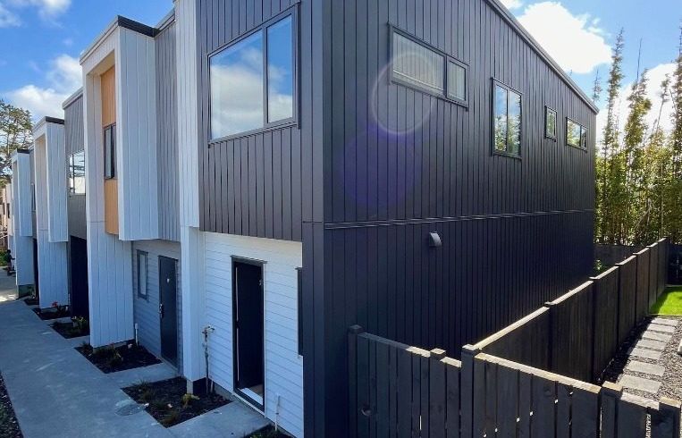  at 25 Don Oliver Lane, Glen Eden, Waitakere City, Auckland