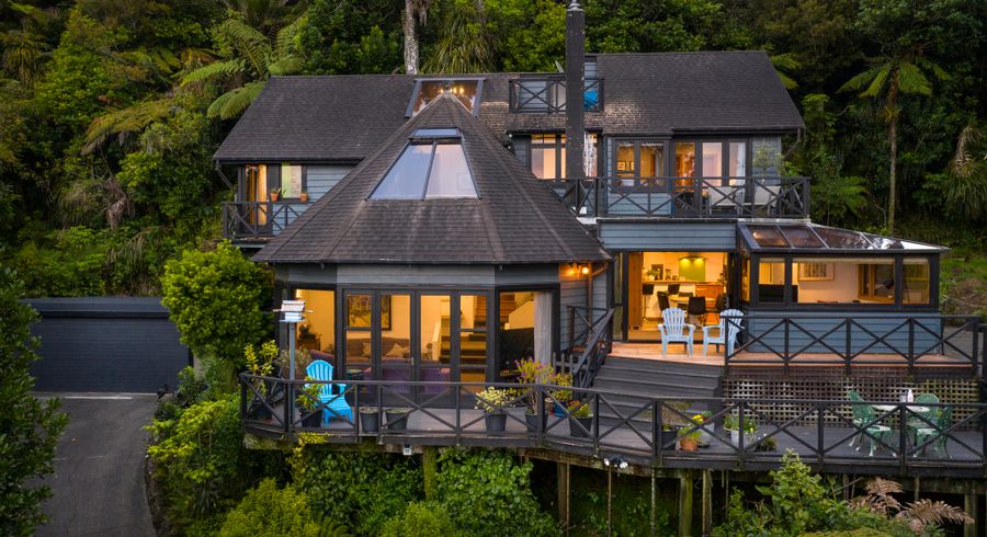  at 468 Scenic Drive, Waiatarua, Auckland