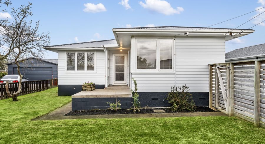  at 11 Deas Place, Otahuhu, Auckland