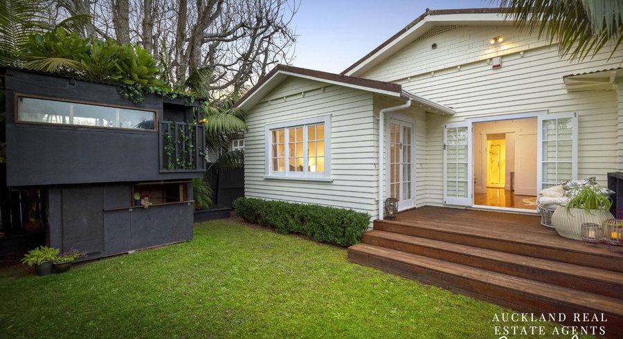  at 33 Harbutt Avenue, Mount Albert, Auckland