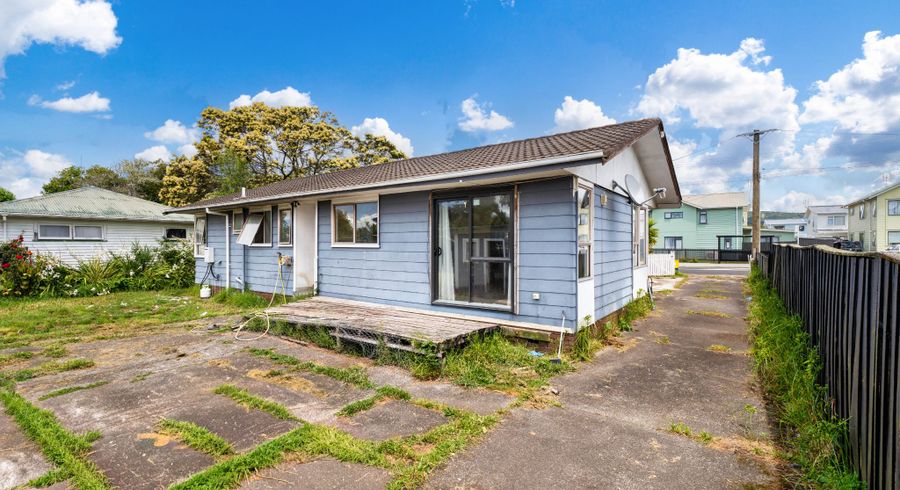  at 31 Border Road, Henderson, Waitakere City, Auckland