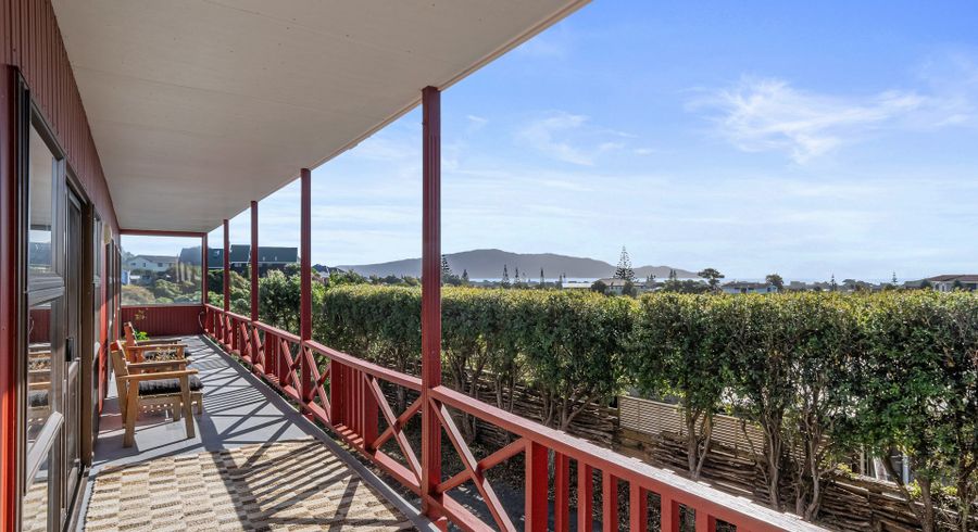  at 15 Frimley Terrace, Waikanae Beach, Waikanae