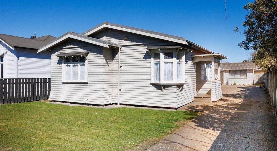  at 1/4 Oxford Street, Hokowhitu, Palmerston North, Manawatu / Whanganui