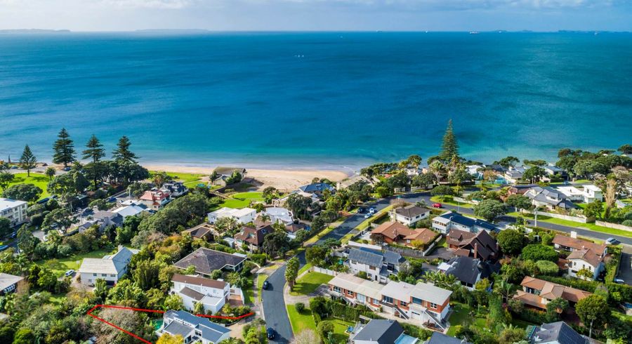  at 4 Whitby Crescent, Mairangi Bay, Auckland