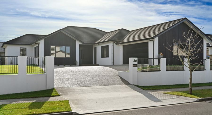  at 30 The Meadows Drive, Flagstaff, Hamilton
