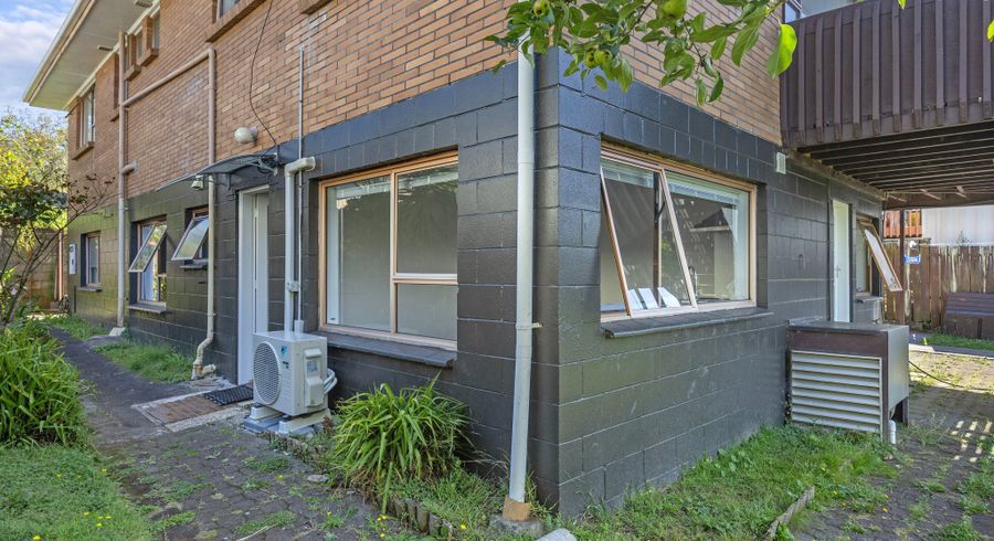  at 24A Dallas Place, New Windsor, Auckland City, Auckland