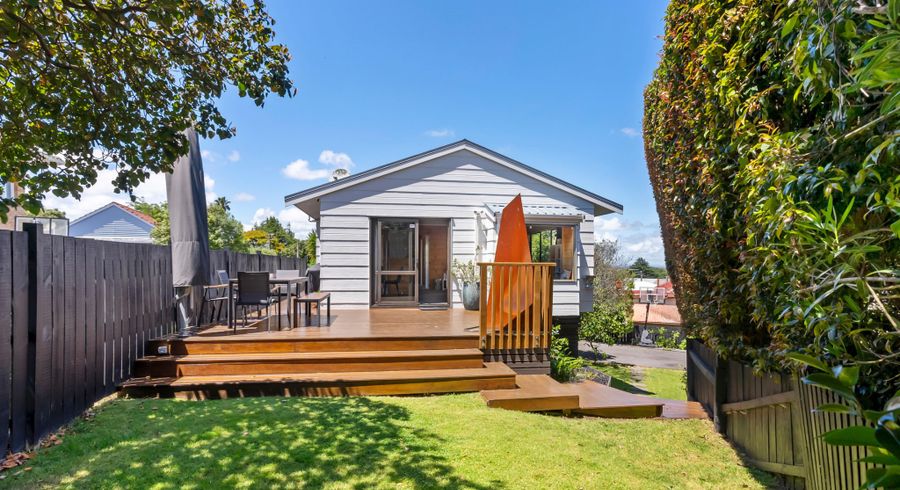  at 2/7c Hoheria Road, One Tree Hill, Auckland City, Auckland