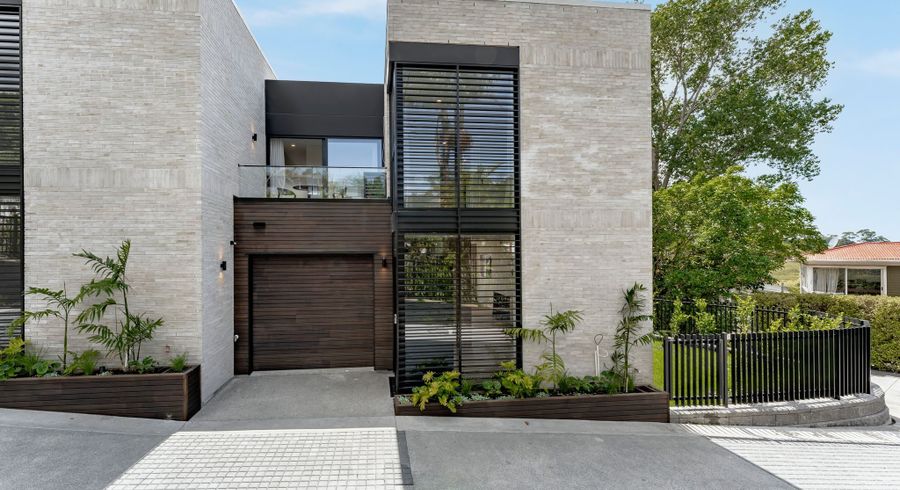  at 21 Arahia Street, Northcote, North Shore City, Auckland