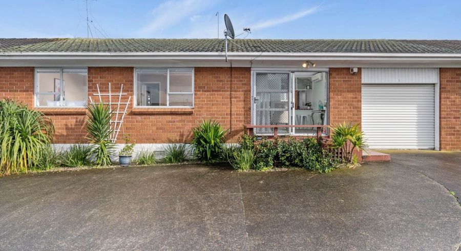  at 2/93 Panama Road, Mount Wellington, Auckland