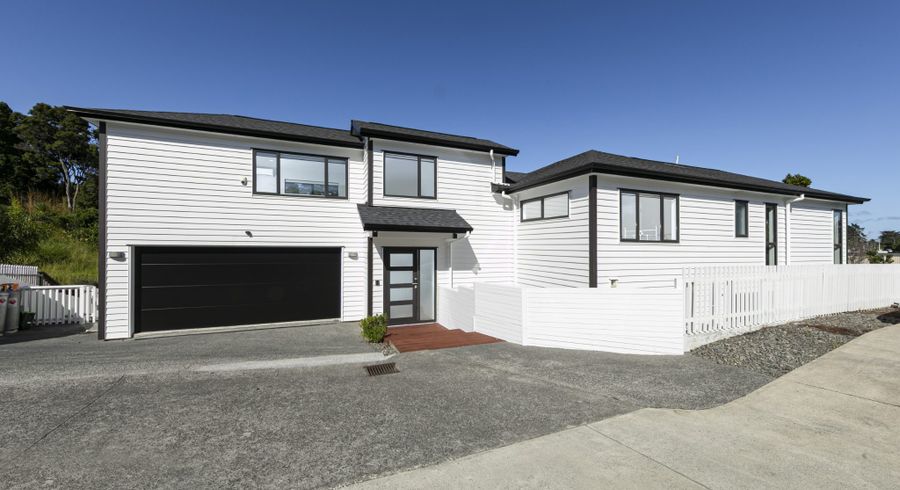  at 8C Albany Highway, Greenhithe, North Shore City, Auckland