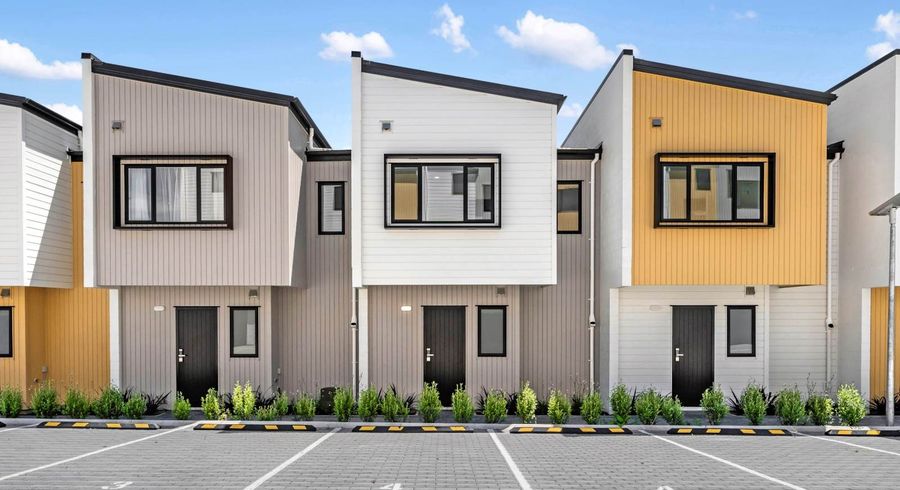  at 11 Farringdon Street, Glen Innes, Auckland City, Auckland