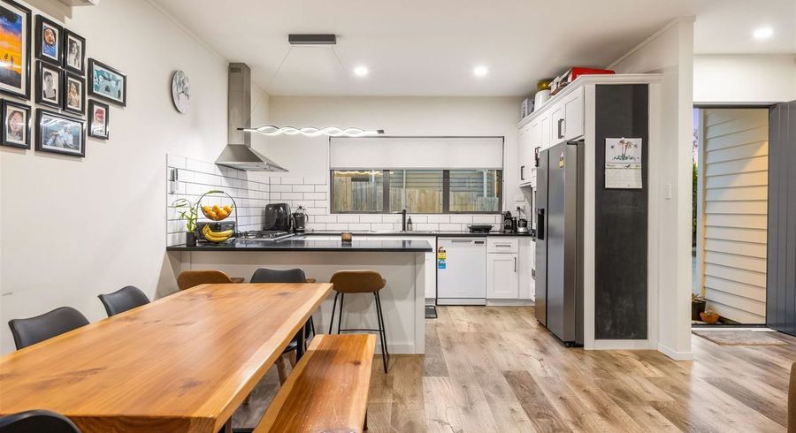  at 15A Reynella Drive, Massey, Waitakere City, Auckland