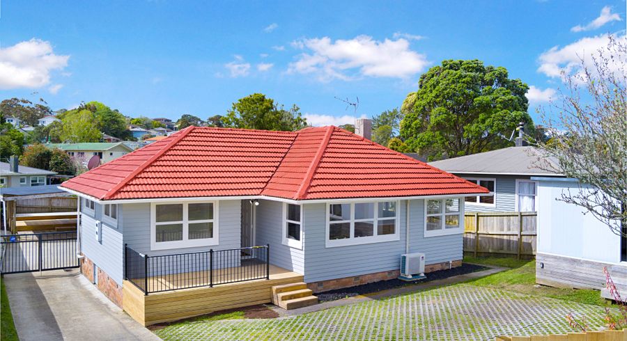  at 6 Cajero Place, Green Bay, Waitakere City, Auckland