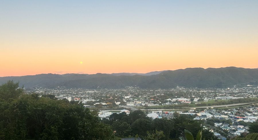  at 72 Mulberry Street, Maungaraki, Lower Hutt, Wellington