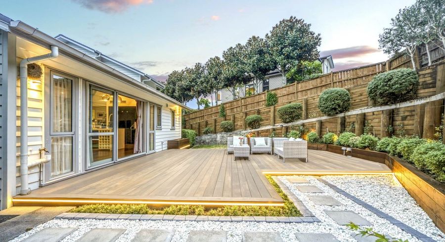  at 4C Hilton Close, Fairview Heights, Auckland