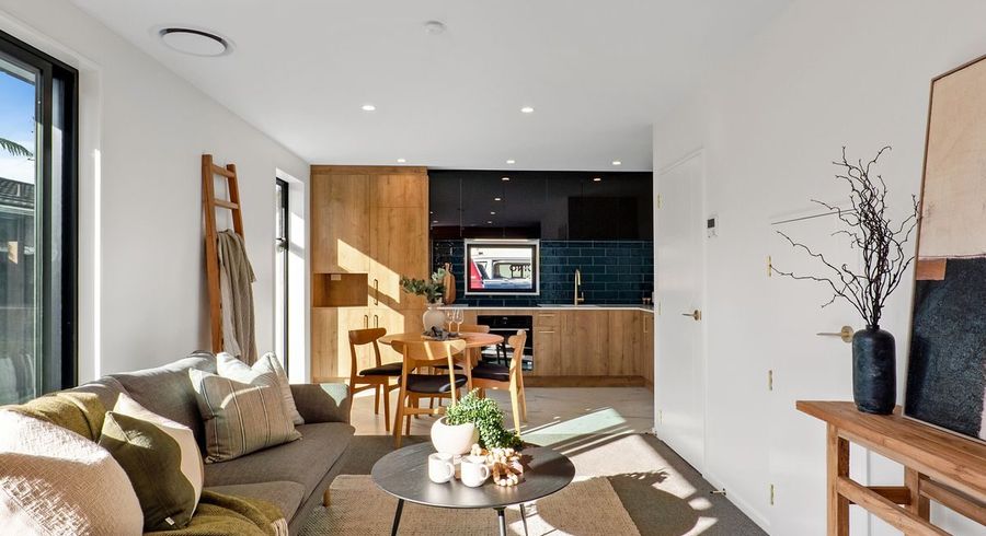  at 2/142 Main North Road, Papanui, Christchurch City, Canterbury