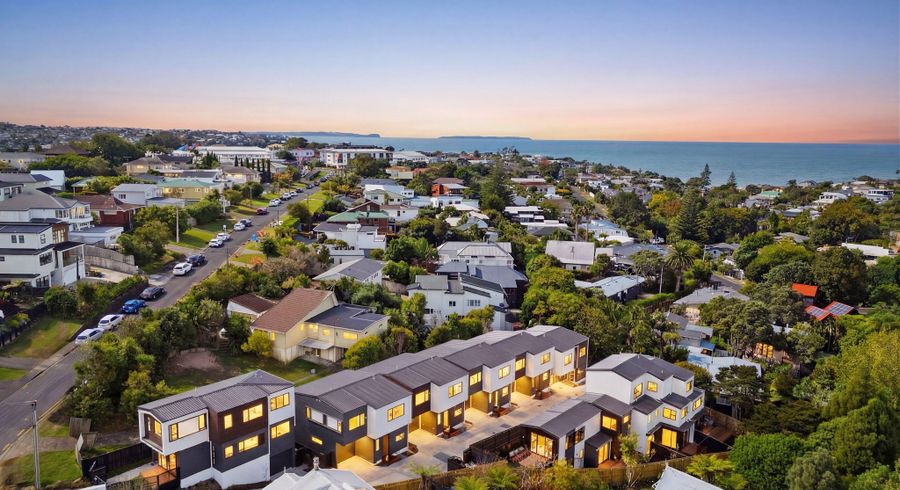  at 30 Kiteroa Terrace, Rothesay Bay, North Shore City, Auckland