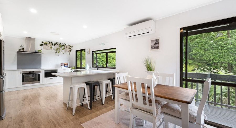  at 2/40 Robbies Road, Shelly Park, Manukau City, Auckland