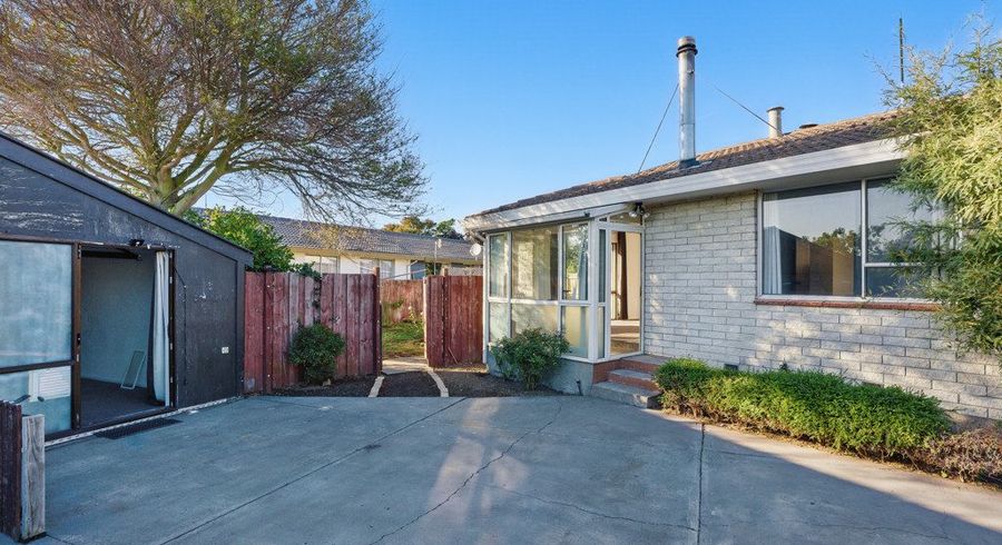  at 2/19 Leonie Place, Aranui, Christchurch City, Canterbury
