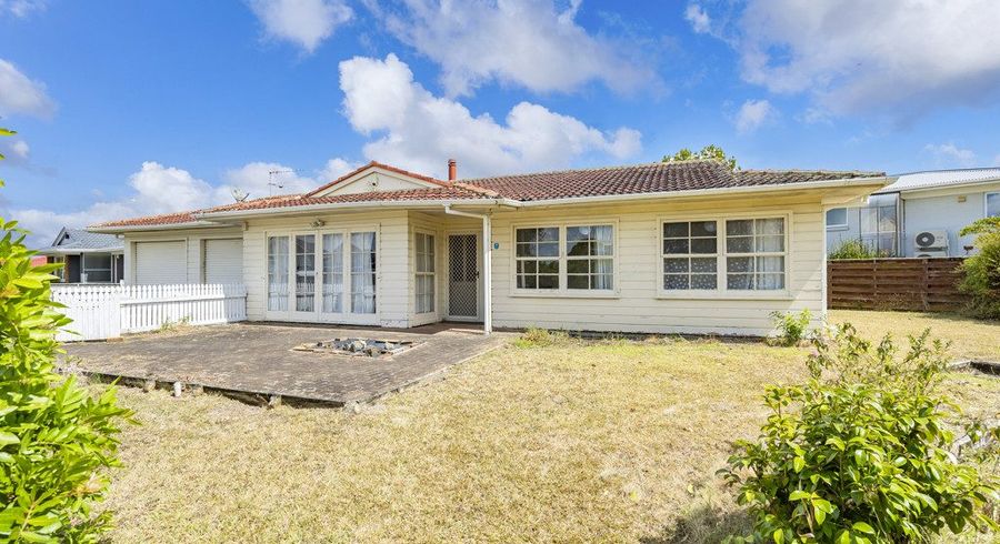  at 2 Tupaki Place, Pakuranga Heights, Auckland