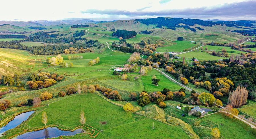  at 1550 Glenora Road, Akitio, Tararua, Manawatu / Whanganui