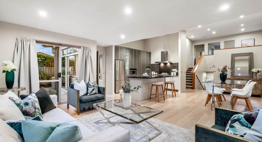  at 8 Chard Place, Flat Bush, Auckland