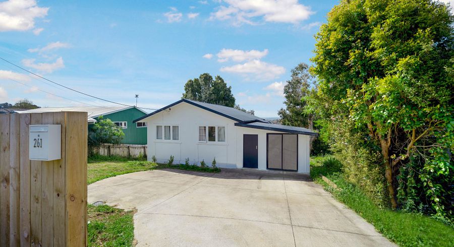  at 261 Sturges Road, Henderson, Auckland