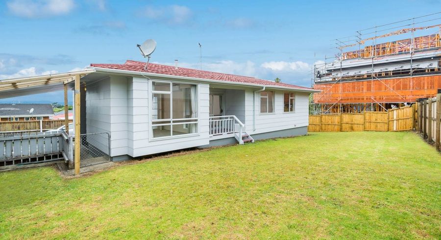  at 82A Greenslade Crescent, Northcote, North Shore City, Auckland