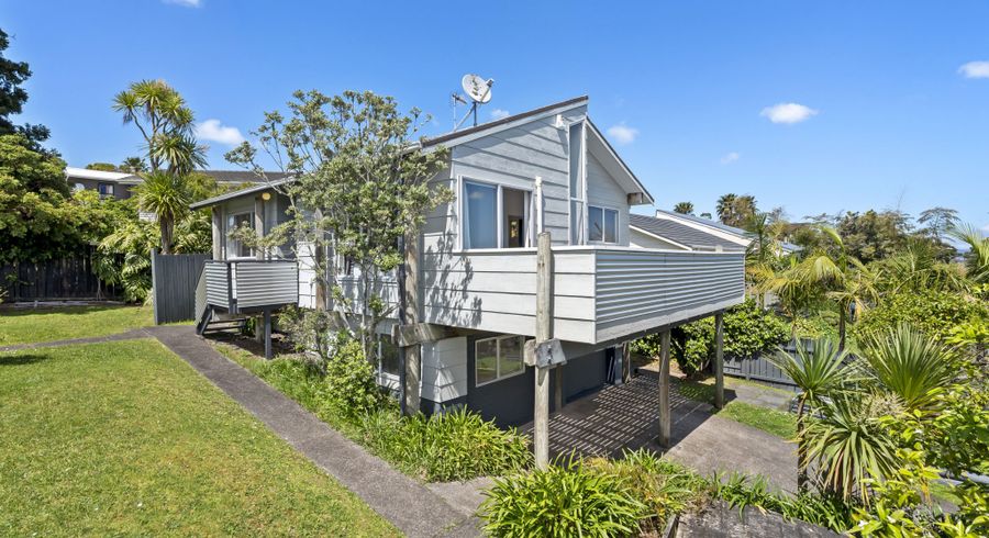  at 1/6 Oruamo Place, Beach Haven, North Shore City, Auckland