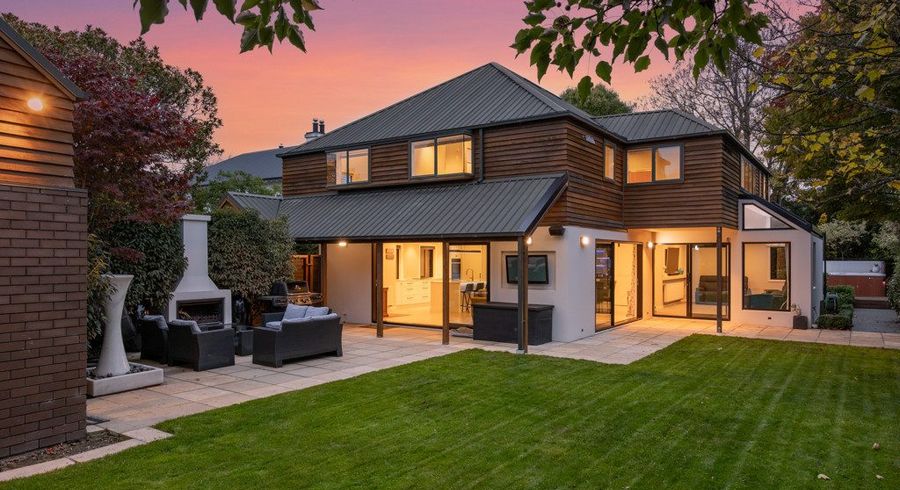  at 7 Glandovey Road, Fendalton, Christchurch City, Canterbury