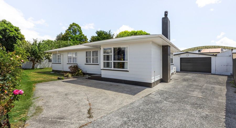  at 10 Rosalind Street, Deanwell, Hamilton, Waikato