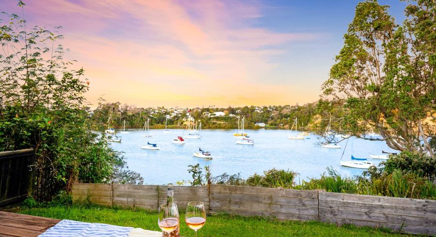  at 113 Ferry Parade, Herald Island, Waitakere City, Auckland