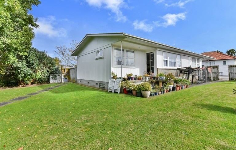  at Oxford Road, Manurewa, Manukau City, Auckland