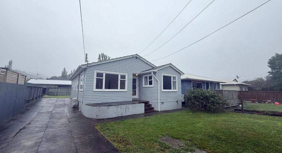  at 6 Golf Road, Manor Park, Lower Hutt, Wellington