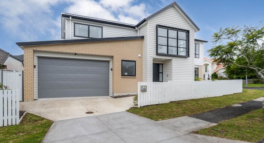  at 10 Bronte Place, Somerville, Manukau City, Auckland