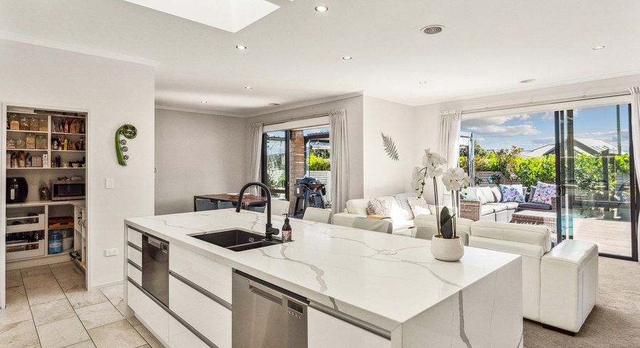  at 6 Taranui Way, Paraparaumu Beach, Paraparaumu