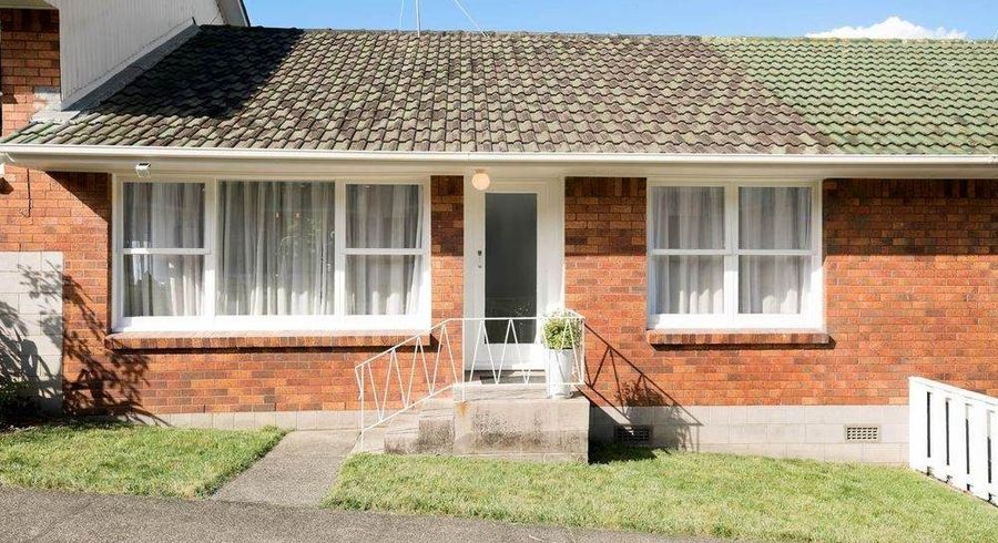  at 3/5 Roberts Avenue, Bayswater, North Shore City, Auckland