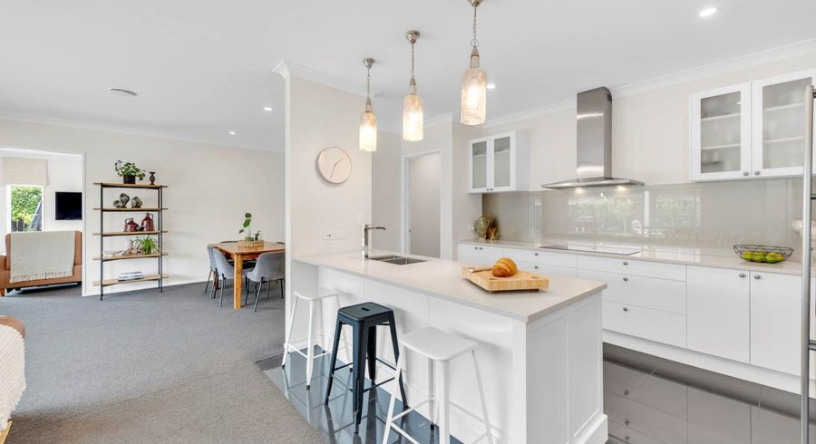  at 6 Weatherly Drive, Beachlands, Auckland