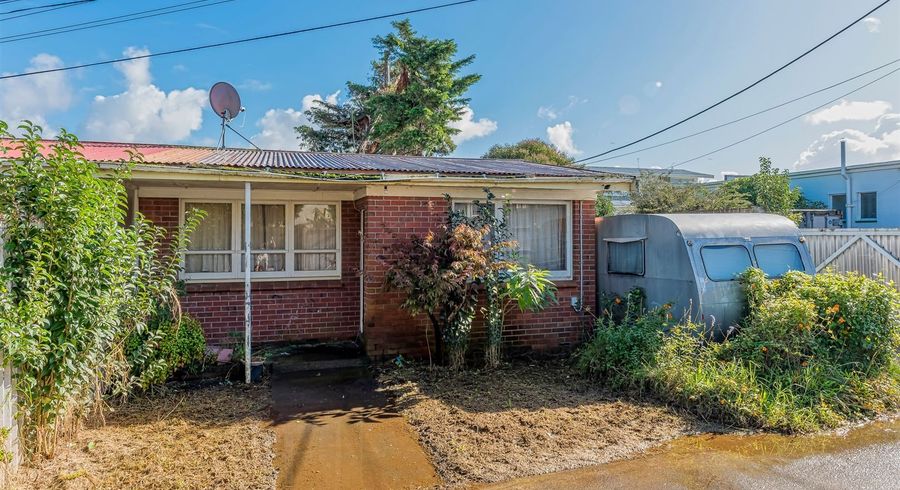  at 1/8 Westward Ho, Glen Eden, Auckland