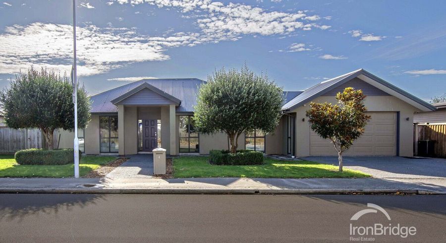  at 4 East Ellington Drive, Mairehau, Christchurch City, Canterbury