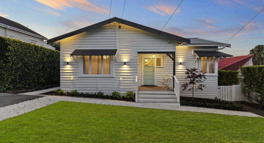  at 32 Livingstone Street, Westmere, Auckland