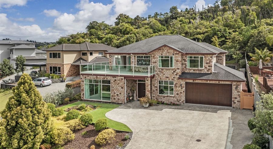  at 20 Schopolo Place, Schnapper Rock, Auckland