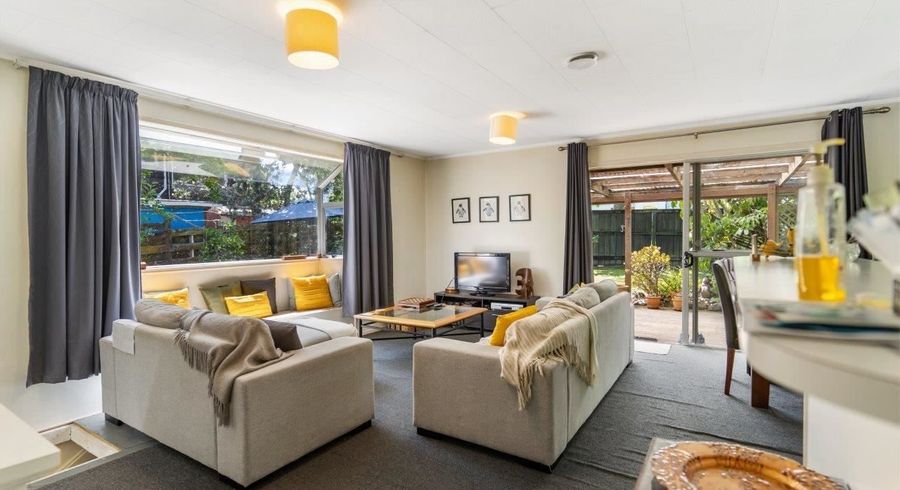  at 121 Oreil Avenue, West Harbour, Waitakere City, Auckland