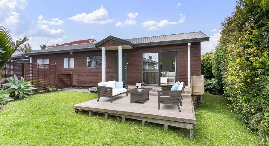  at 330B East Coast Road, Sunnynook, North Shore City, Auckland